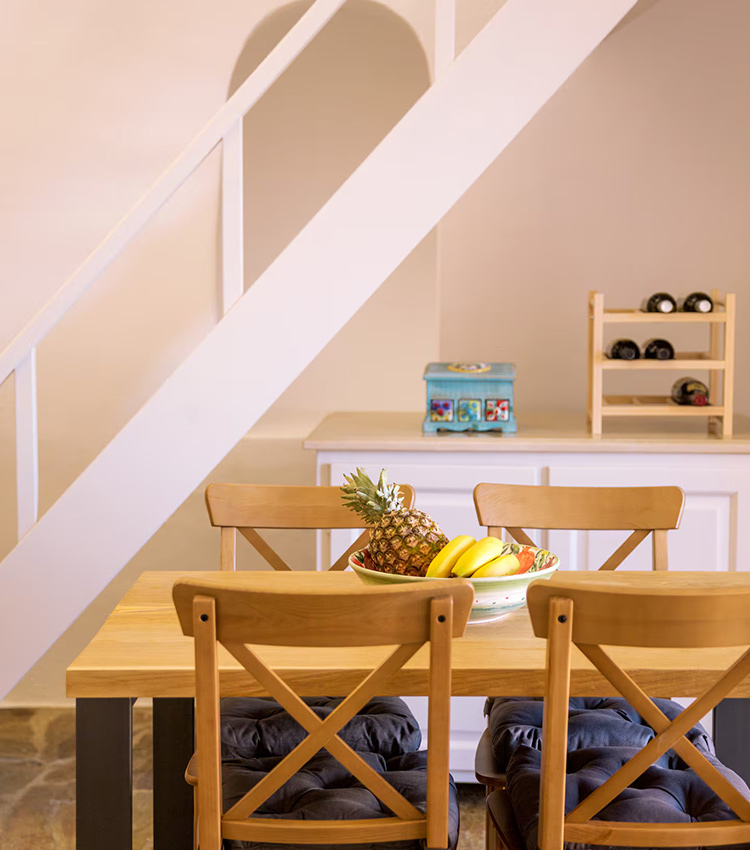 Iviscos Traditional House Oia Santorini